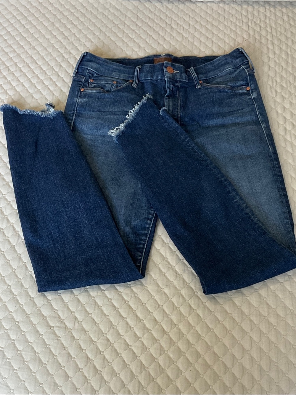 MOTHER The Looker Two Step Ankle Fray Jeans